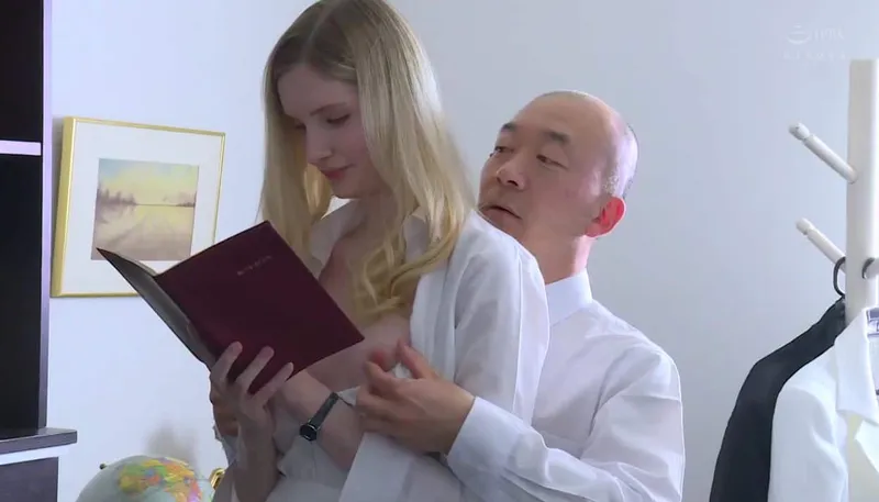 Người vợ chấp nhận làm con ghệ cho đối tác của chồng để trả nợ